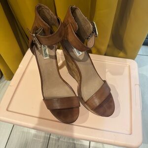 Steve Madden Tan Leather Wedges